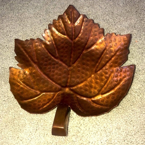 White‎ Barn Candle Company Hammered Copper Maple Leaf Fall Thanksgiving
